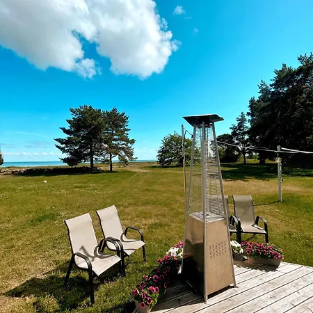 Kihnu Külalistemaja *