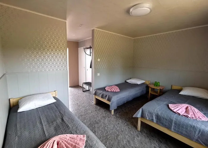 Kihnu Kuelalistemaja Homestay *